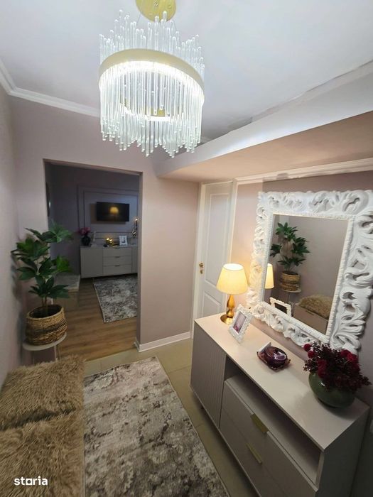 De vanzare apartament 2 camere, balcon,etaj intermediar,renovat,53500e