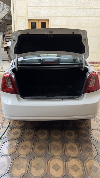 Продаю LACETTI, 1,8, 2011г.