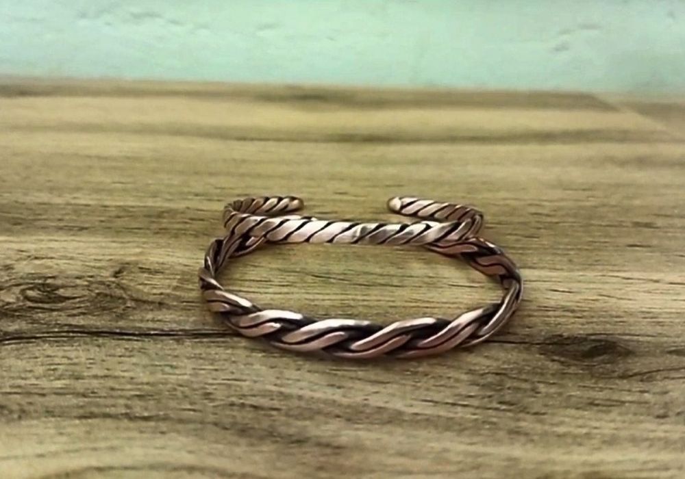 Медный браслет для здоровья и красоты
