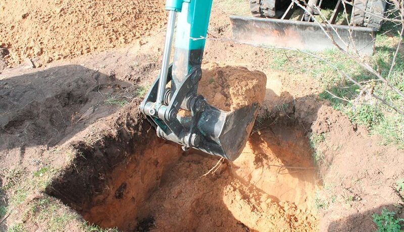 Изграждане на Септични Ями Шахти с Бетонни Пръстени с Багер Канализаци