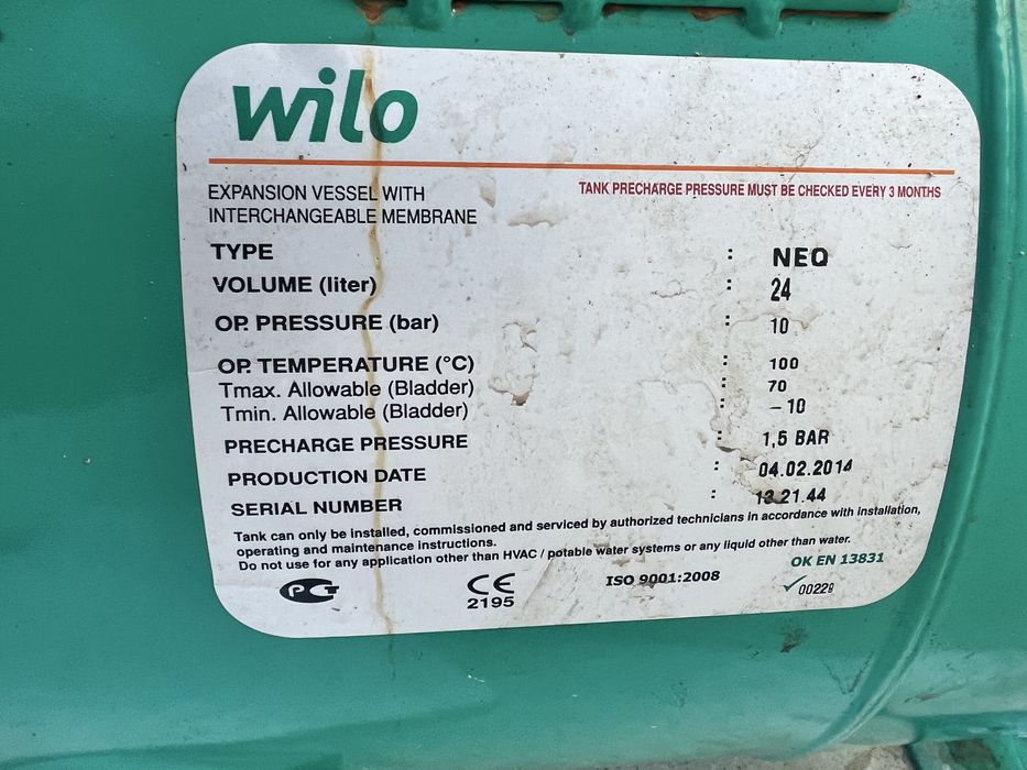 Хидрофор IBO с разшитирелен съд 25 литра Wilo, пресостат и филтър