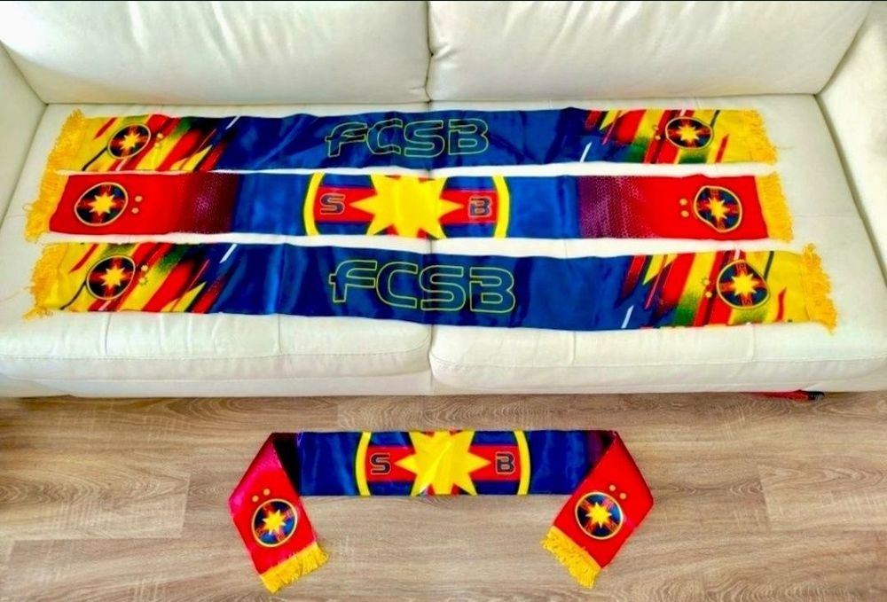 Eșarfa FCSB, preț pe bucata