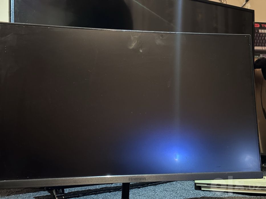 24 monitor sotiladi Hanson