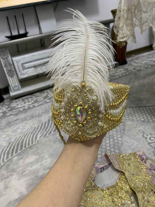 Продается платье комплект