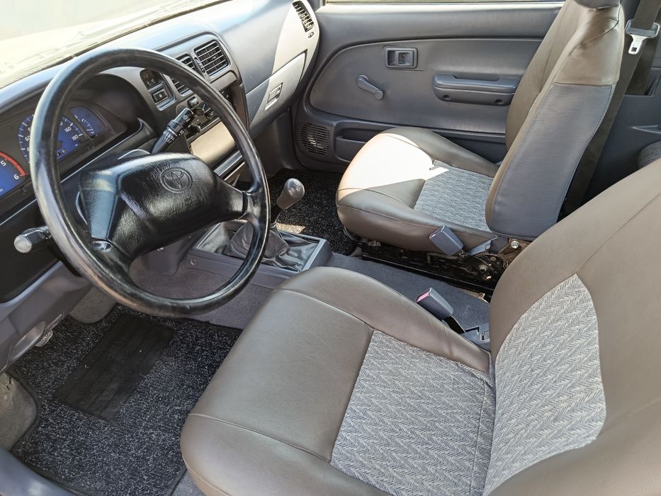Toyota hilux  4x2