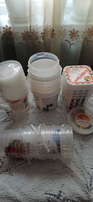 Отдам даром ведерки, контейнеры