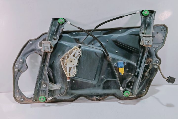 Macara stanga fata 3C1837755F Volkswagen VW Passat B6