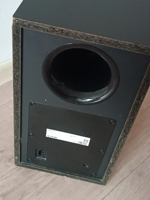 Соундбар в отличном состояний