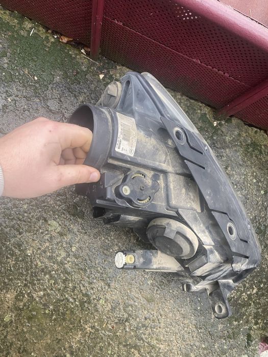 Vand faruri passat b6 stanga dreapta