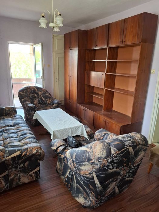 Продава се Тристаен апартамент в Ямбол, Военна база - 94 кв.м за 429 €/кв.м - Снимка #2