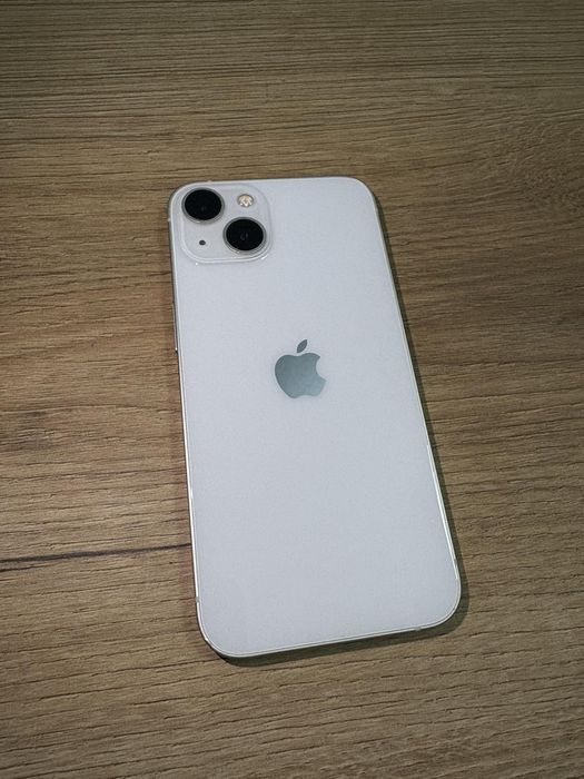 Продавам Iphone 13 128GB