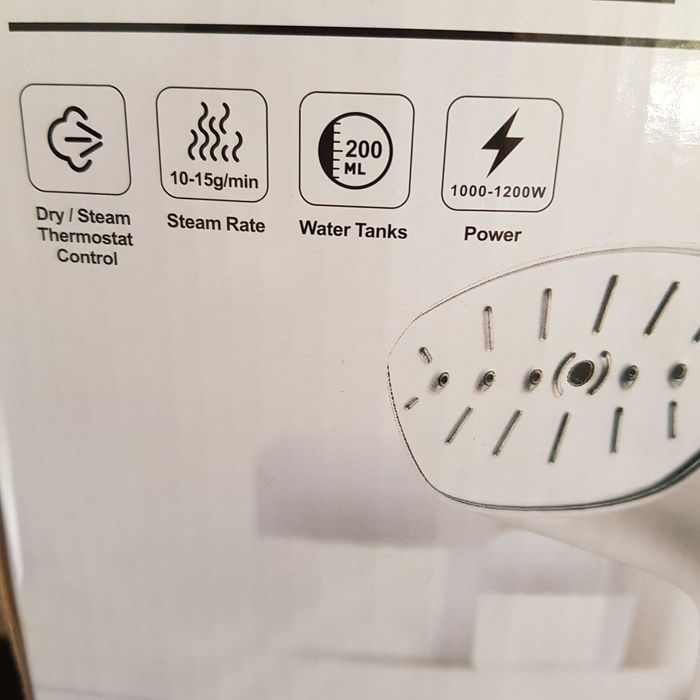 Уред за гладене с пара Rosberg R51051B 1000W, 200мл, 10-15г/мин, Бял