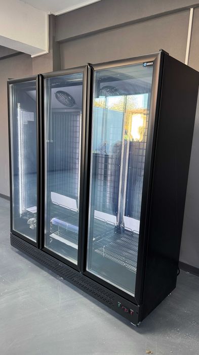 Congelator vertical 3 uși 1800L cu agregat extern