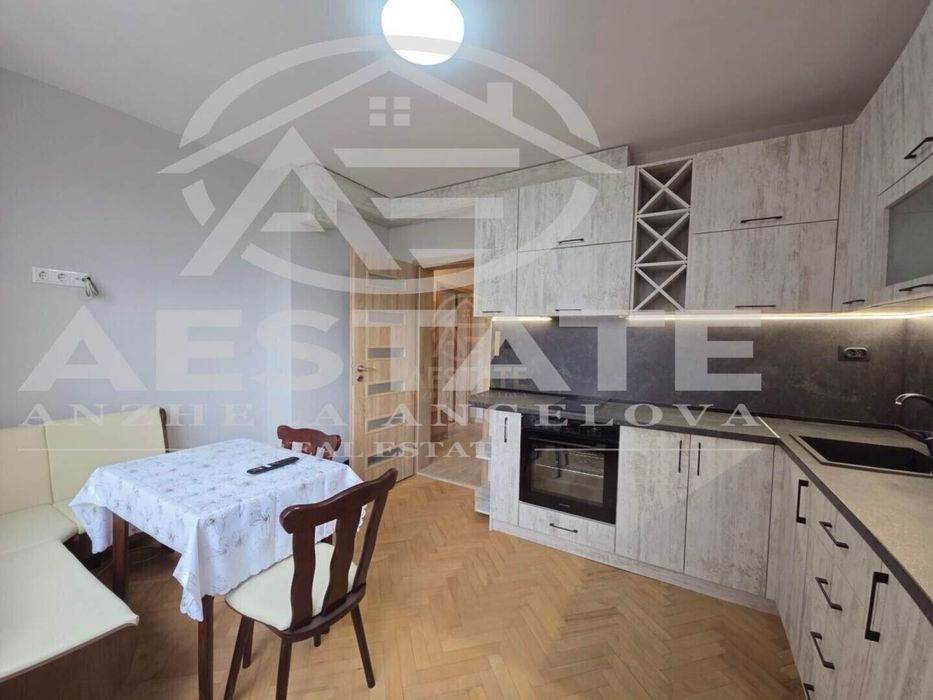 Дава се под наем Двустаен апартамент в Плевен, Идеален център - 51 кв.м за 378.93 € - Снимка #2