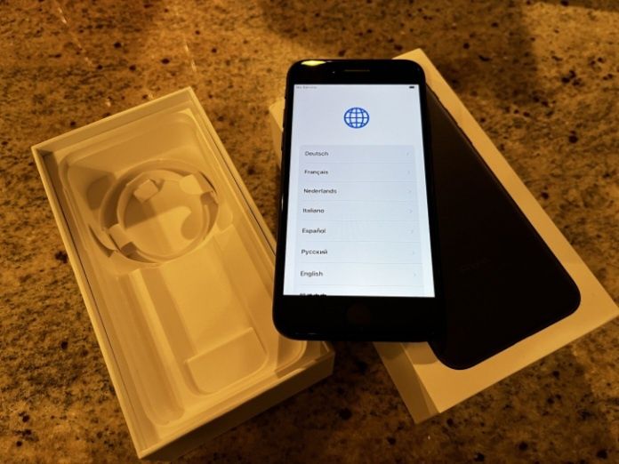 Iphone se2 64gb като нов