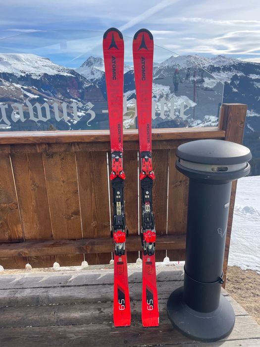 Schiuri Atomic Redster S 9 FIS 165 World Cup
