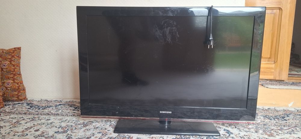 Телевизор SAMSUNG