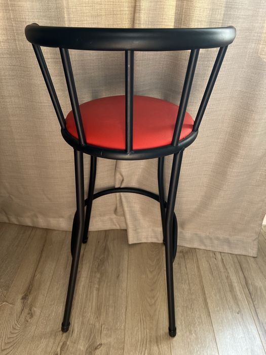 Барный стул в отличном состоянии