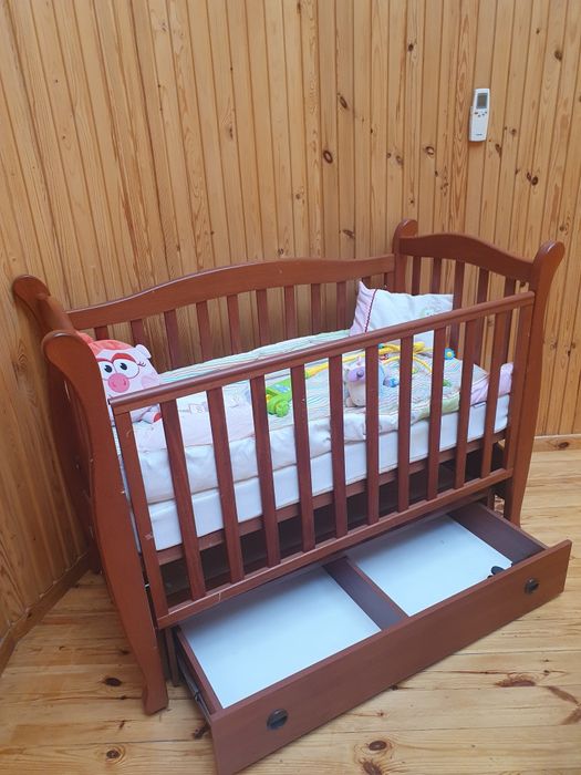 Продам детский манеж.