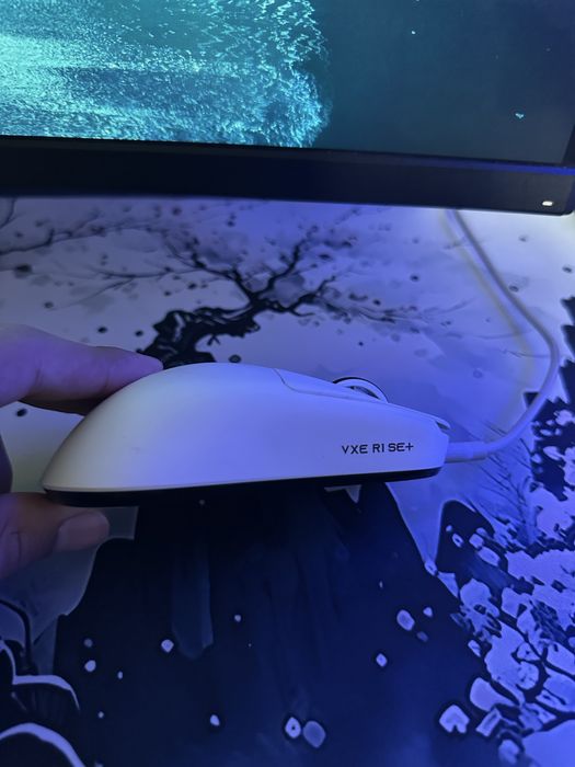 Мышке vxe r1 se+