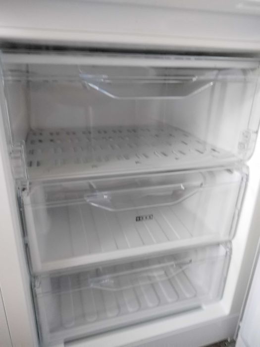 Холодильник Indesit