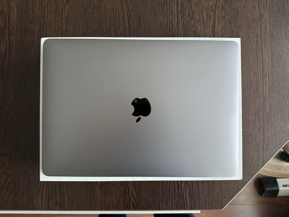 Macbook Air M1 16GB RAM 256GB SSD