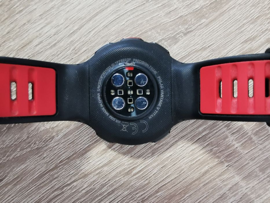 Smartwatch polar vantage titan