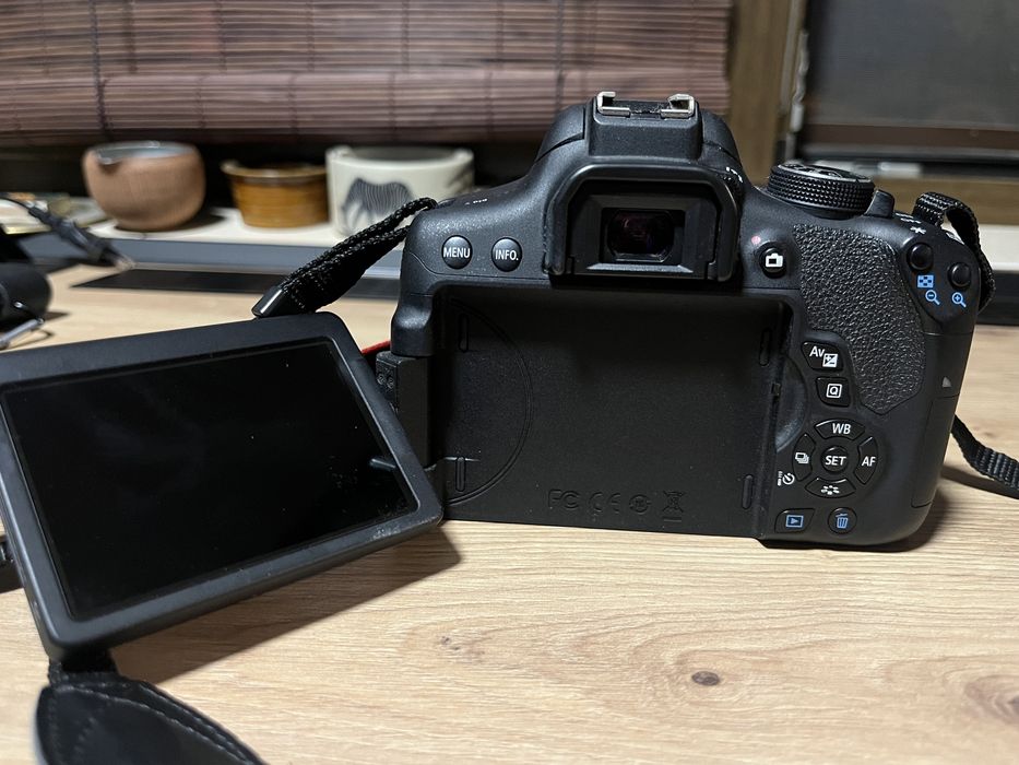 Canon DSLR EOS 750D