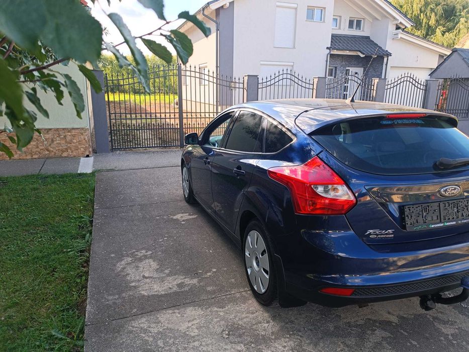 FORD Focus 2012 — imagine 5