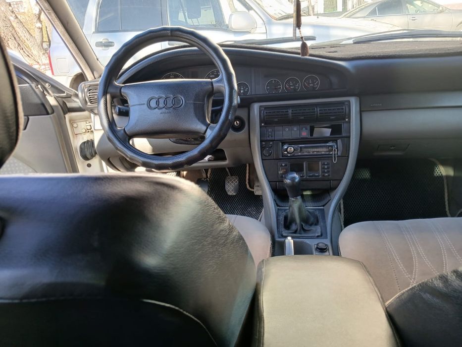 Автомобиль AUDI A 6