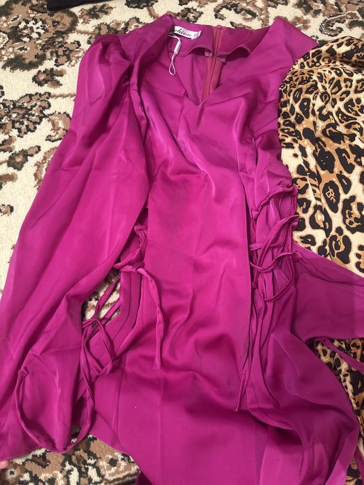 Платья новые с этикеткой