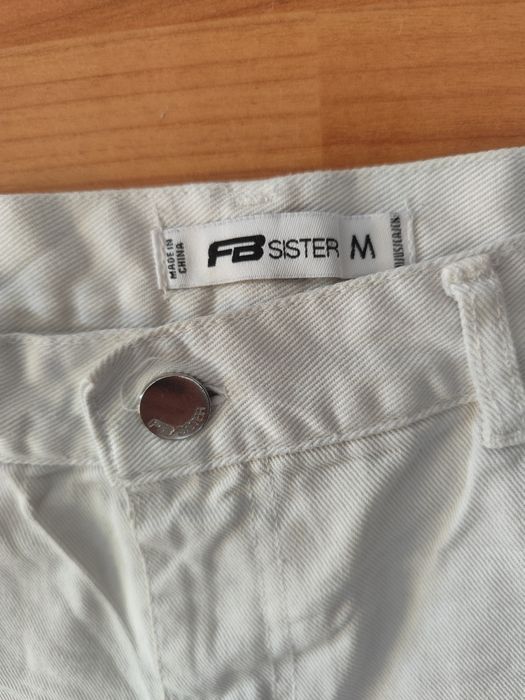 Pantaloni scurți dama