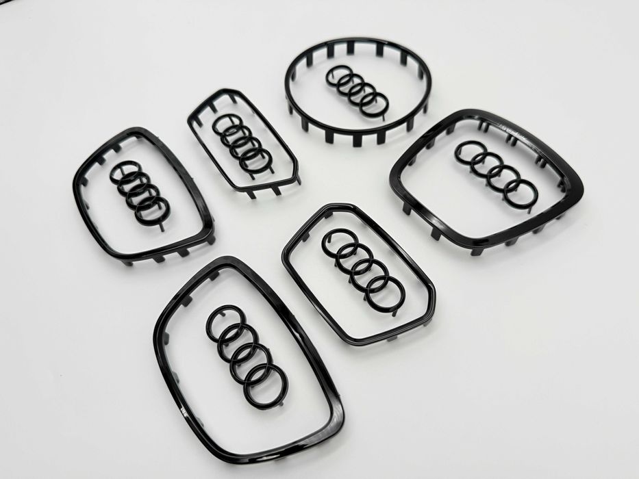 Emblema Compatibila Audi volan crom/negru