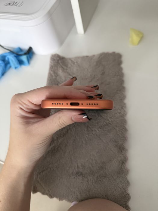 iPhone17pro с гарантией