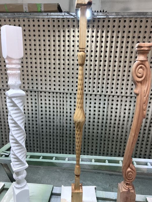 Balustrii lemn sculptati CNC