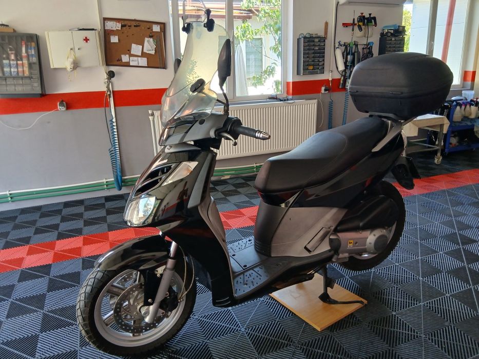 Scuter 300cc Aprilia sportcity 300cc