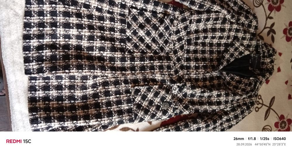 Palton din tweed negru si alb