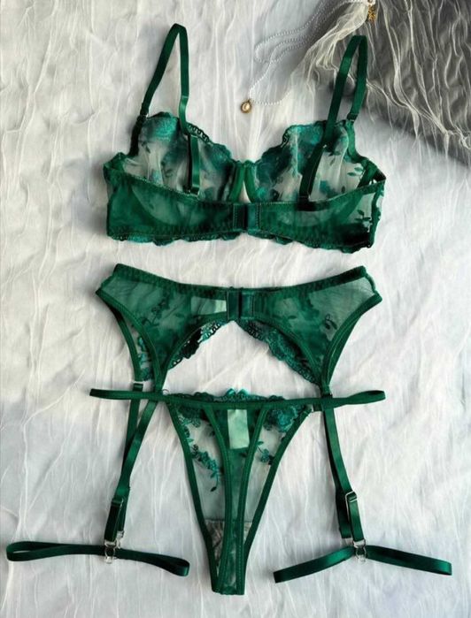 Уникален комплект Зелена дантелка