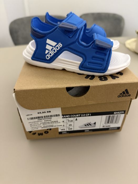 Нови детски сандали Adidas