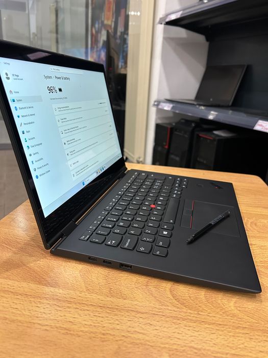 Като нов! Лаптоп Lenovo X1 Yoga i5/8GB RAM/256GB SSD, ТЪЧ, 3 м. гар!