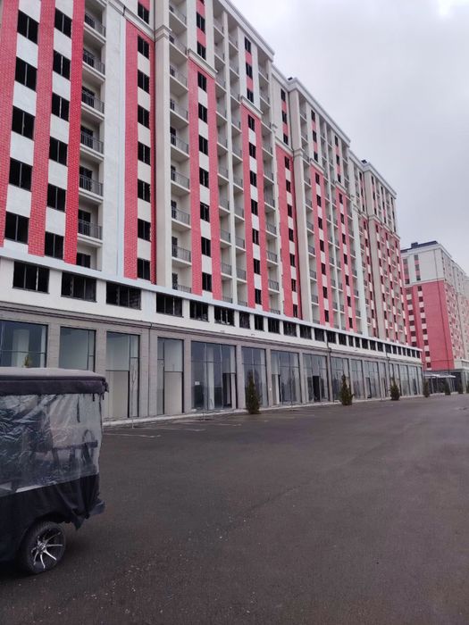Продается 3-комнатная квартира 74.2 м² в новом доме (коробка)