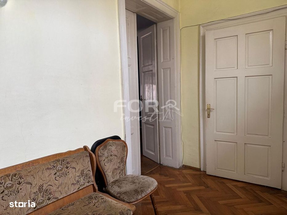 Apartament 2 camere de vanzare,cladire istorica, Piata Unirii