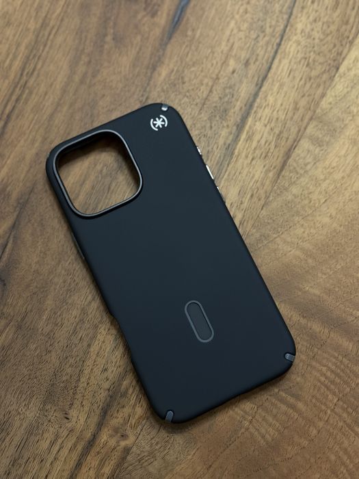 Speck Presidio — 16 Pro Max MagSafe удароустойчив кейс (черен)