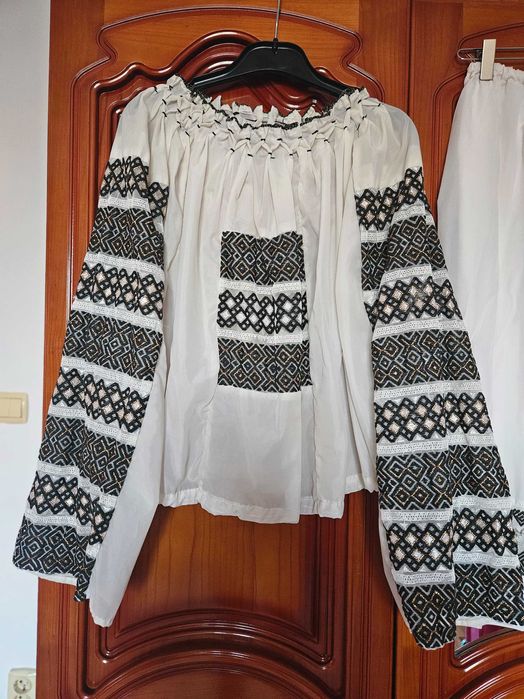 Costum Popular cusut manual