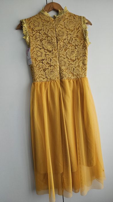 Нова рокля в цвят горчица, размер L