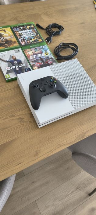 Xbox ONE S / 1TB