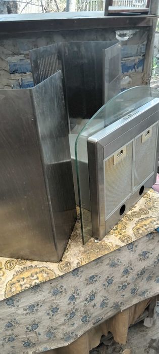 Кухонная вытяжка