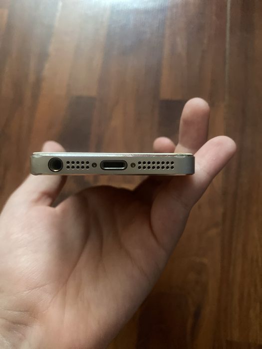 iphone 5s в хорошем состоянии