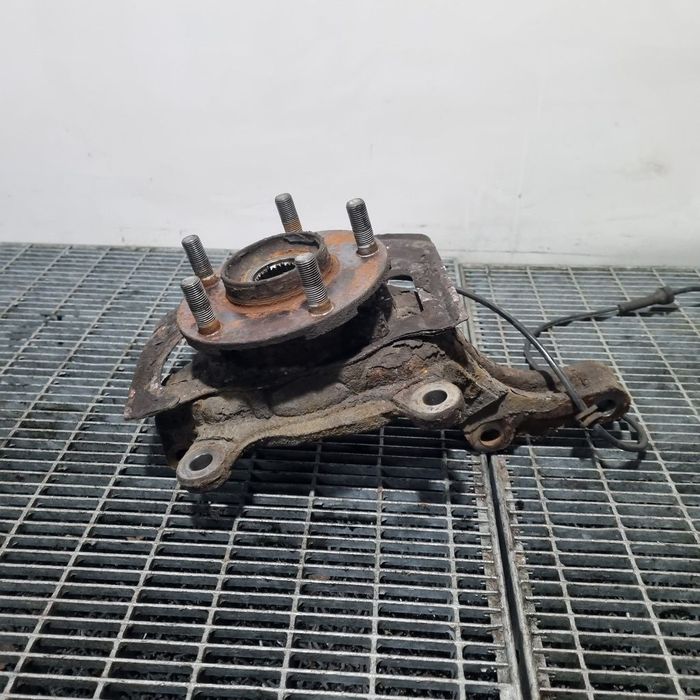 Fuzeta dreapta fata Renault Koleos 2.0 D 2008 - 2011 Manuala 6 Trepte M9R832 Euro5 ...