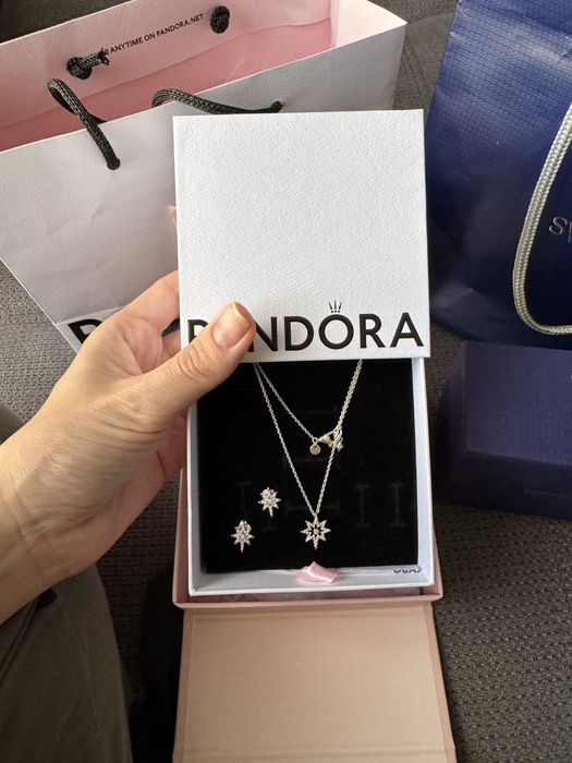 Pandora и Swarovski бижута